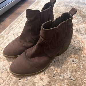 Arizona brand women’s heel booties